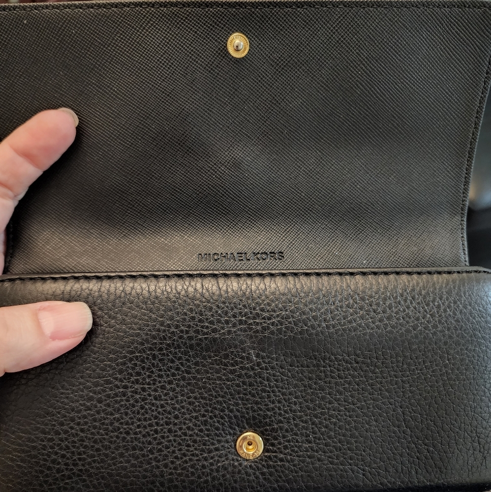 Michael Kors Black Leather Fulton Flap Continental Wallet - Picture 5 of 7